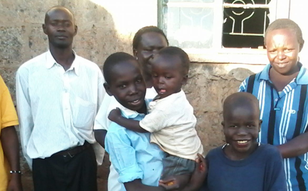 Douglas-Family-and-siblings-ftr-img