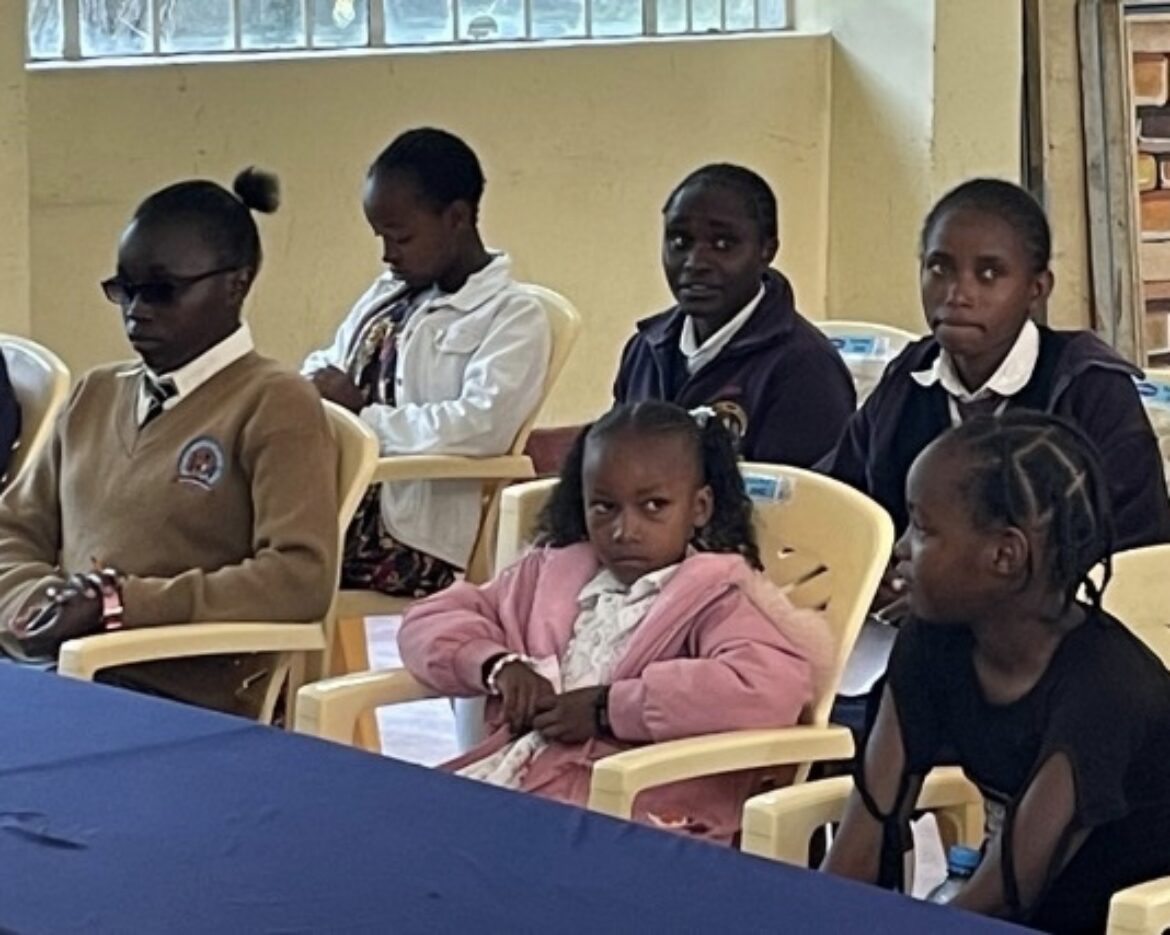 TKW-girls in school